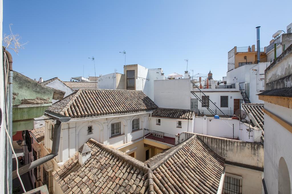Apartment Boutique Center Sevilla Bagian luar foto